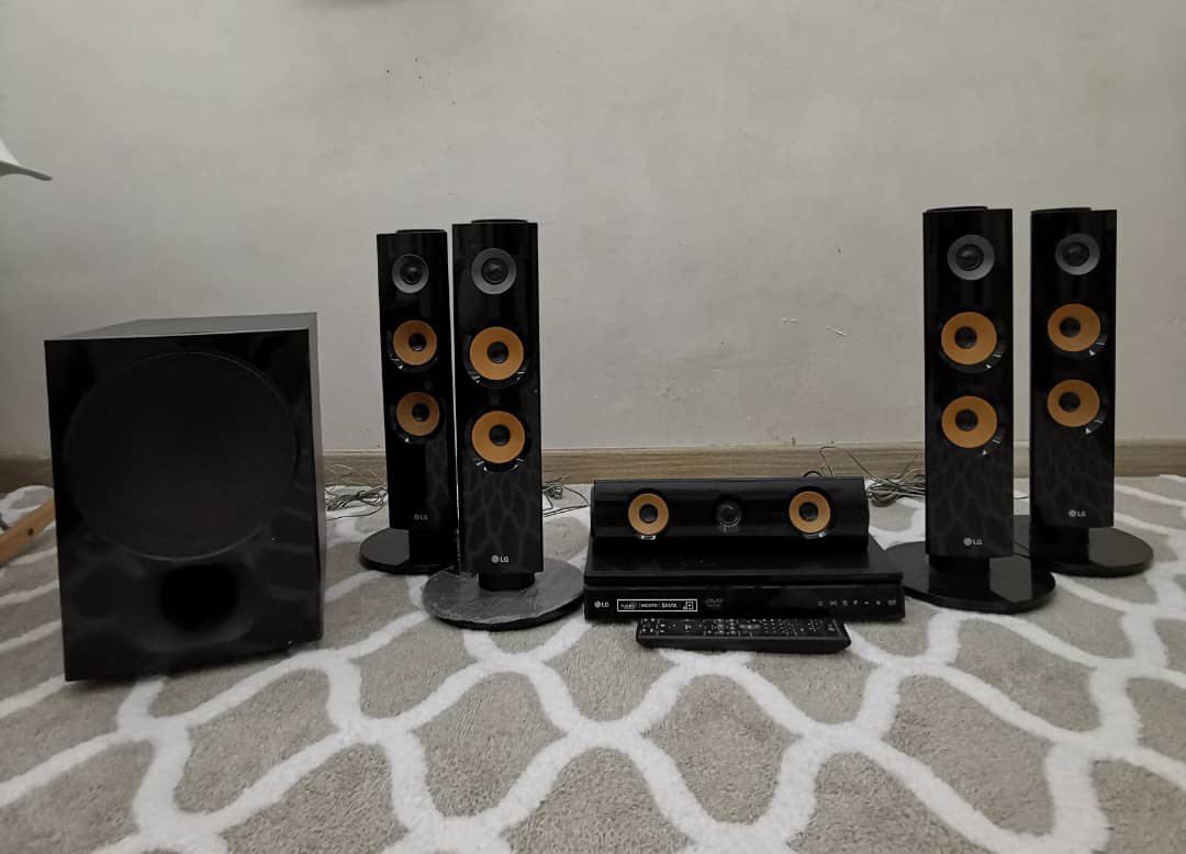 Lg 3d 5 1ch Blu Ray Home Theater Tv Home Appliances Tv Entertainment Blu Ray Media Players On Carousell