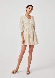 (Category: ) located in . Submitted by lilydresses (Listing ID 1089738099, Image 1). Description: .