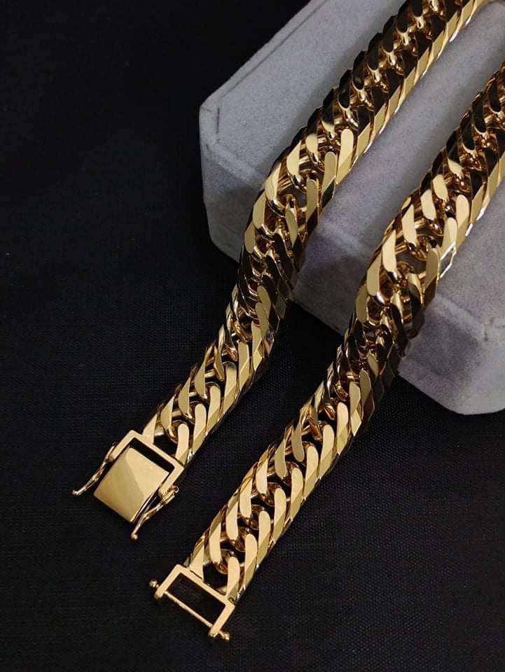 22kt Gold Kada Bangles. Over wt: 100 grams | By 22ct Gold Kohinoor  JewellersFacebook