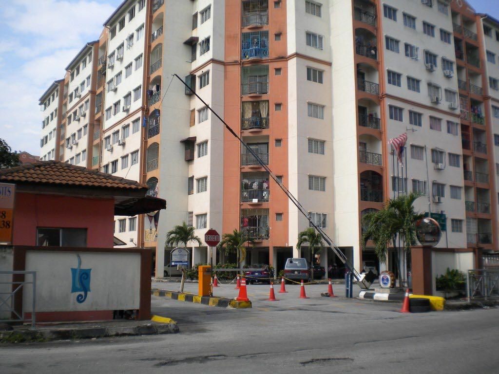 New Painting Klang Bandar Puteri Impian Sentosa Apartment Property Rentals On Carousell