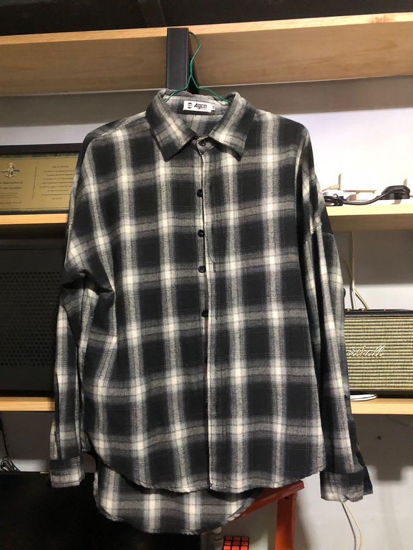 Outerwears (Category: Coats, Jackets and Outerwear) located in Singapore. Submitted by flea_fly_market (Listing ID 1089689482, Image 5). Description: Denim Jacket - XS Striped shirt - L Red flannel - S Black flannel - M.