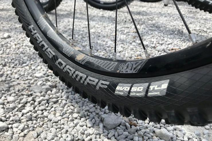 Schwalbe 27.5+ x 2.6\