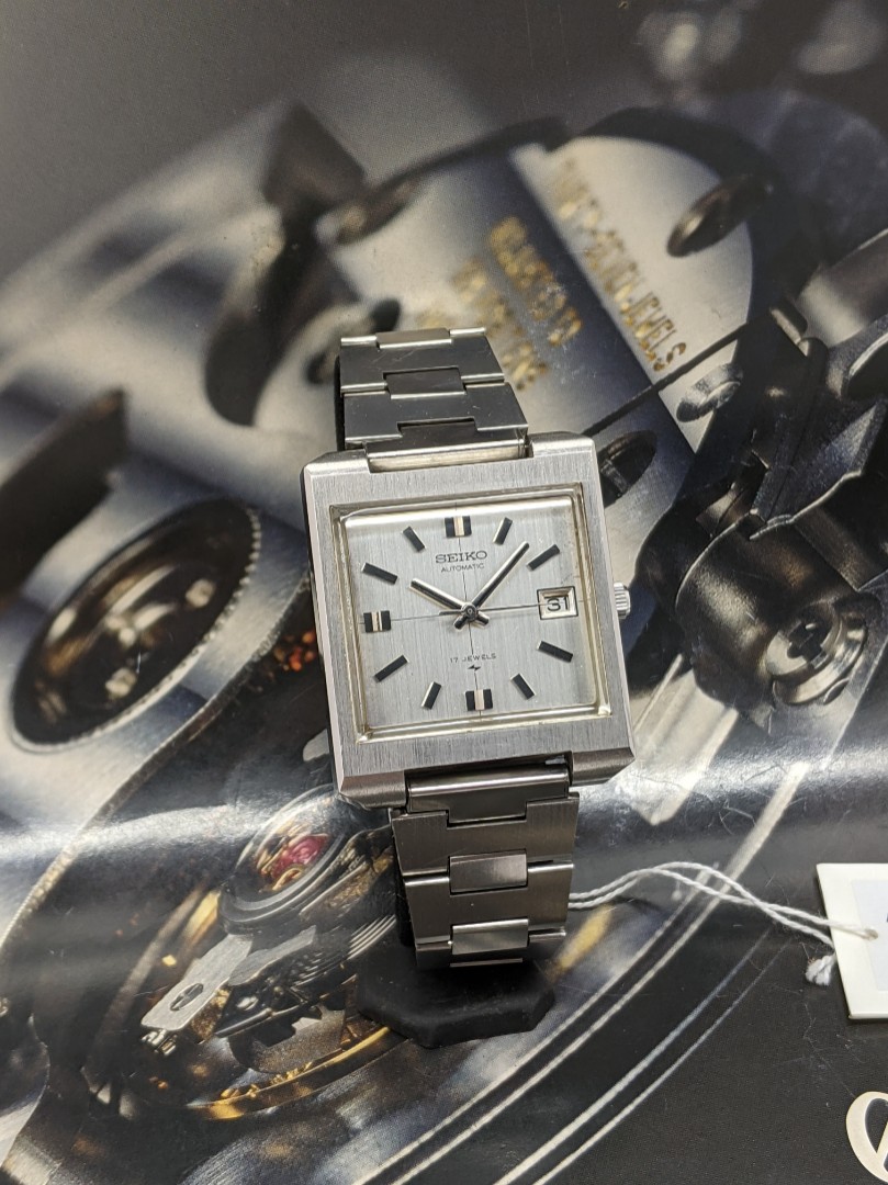 Montre Seiko Automatique 17 Jewels - Cadran Argenté 28mm - Occasion, Vendue Pour Pièces Ou Restauration