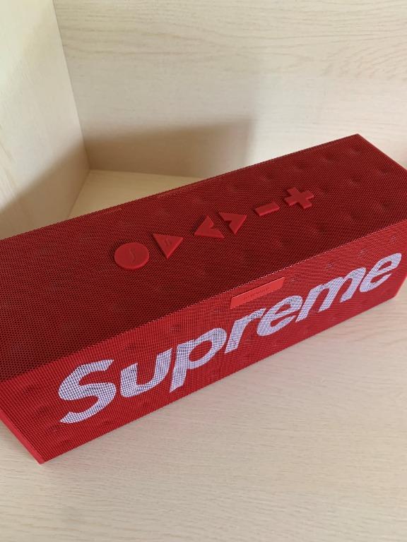 Supreme x JAWBONE Jambox Wireless Speaker, 名牌, 服裝- Carousell