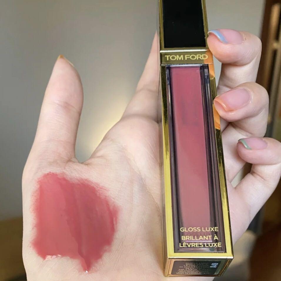 Tom Ford Gloss Luxe Brillant À Lèvres Luxe Lipstick - 11 Gratuitous, Beauty  & Personal Care, Face, Makeup on Carousell