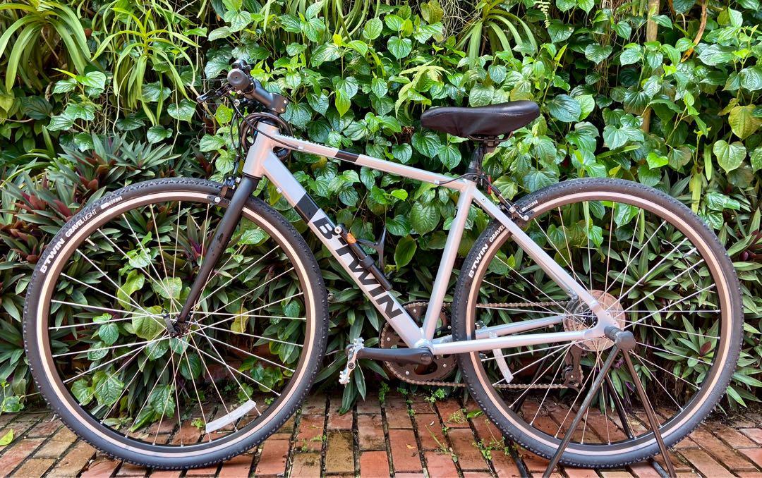 Triban 100 Btwin flat bar road bike 