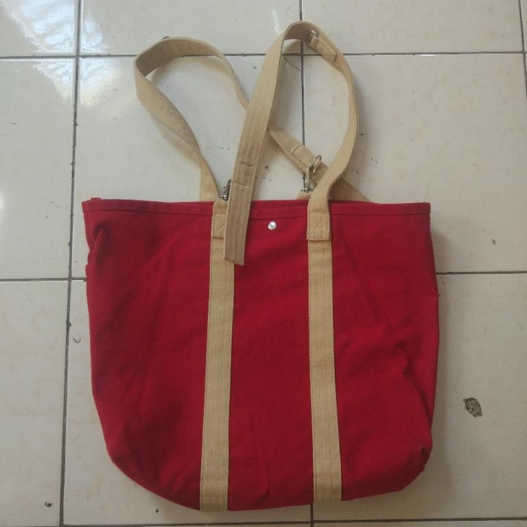 Van Nuys japan tote bag (Category: Luxury Bags & Wallets) located in Pasay City. Submitted by denimdude.ph (Listing ID 1089689177, Image 2). Description: .