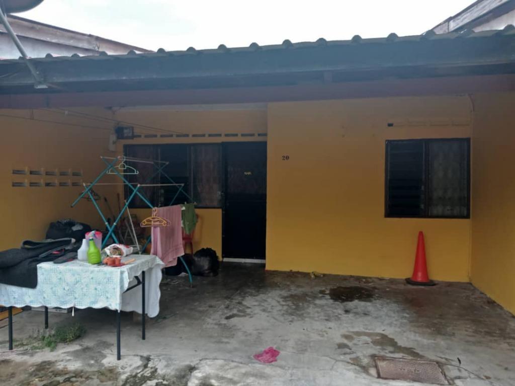 Wts Taman Dahlia Tampoi International Lot Property For Sale On Carousell