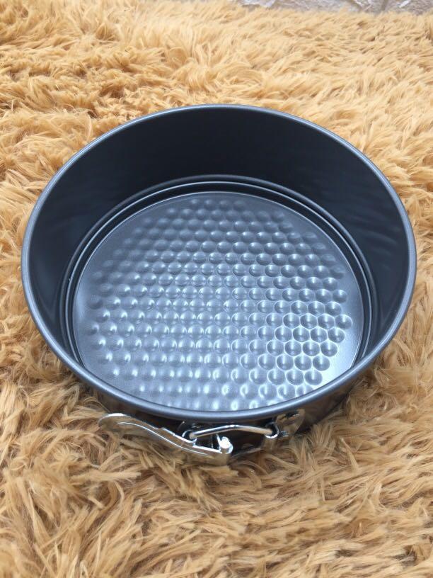 18cm cake molder (Category: Bakeware) located in Pasay City. Submitted by meostore (Listing ID 1089885647, Image 2). Description: .