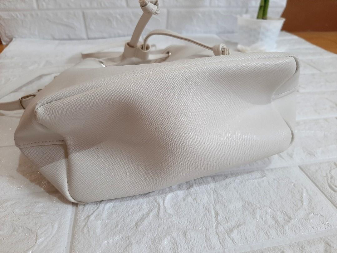 Adam Et rope white bucket bag, Women's Fashion, Bags & Wallets 