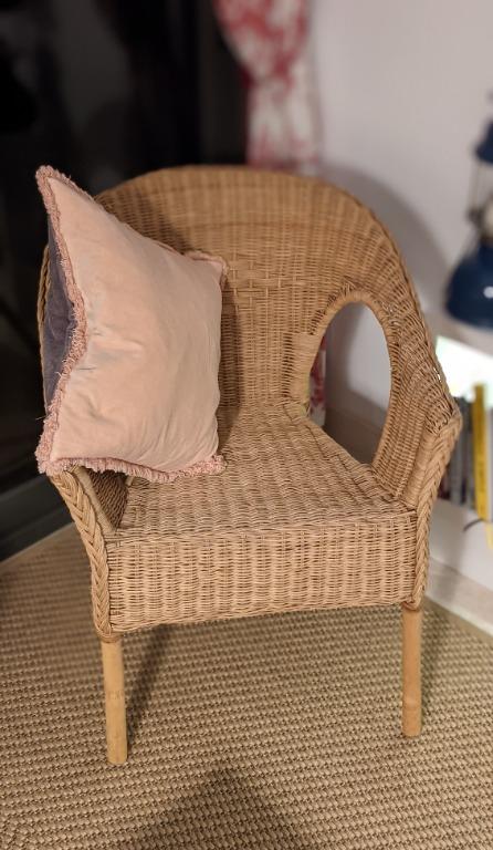 Ikea outlet agen chair
