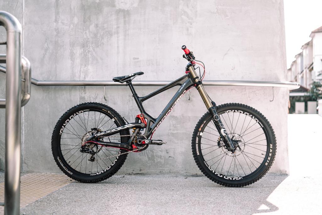 downhill carbon