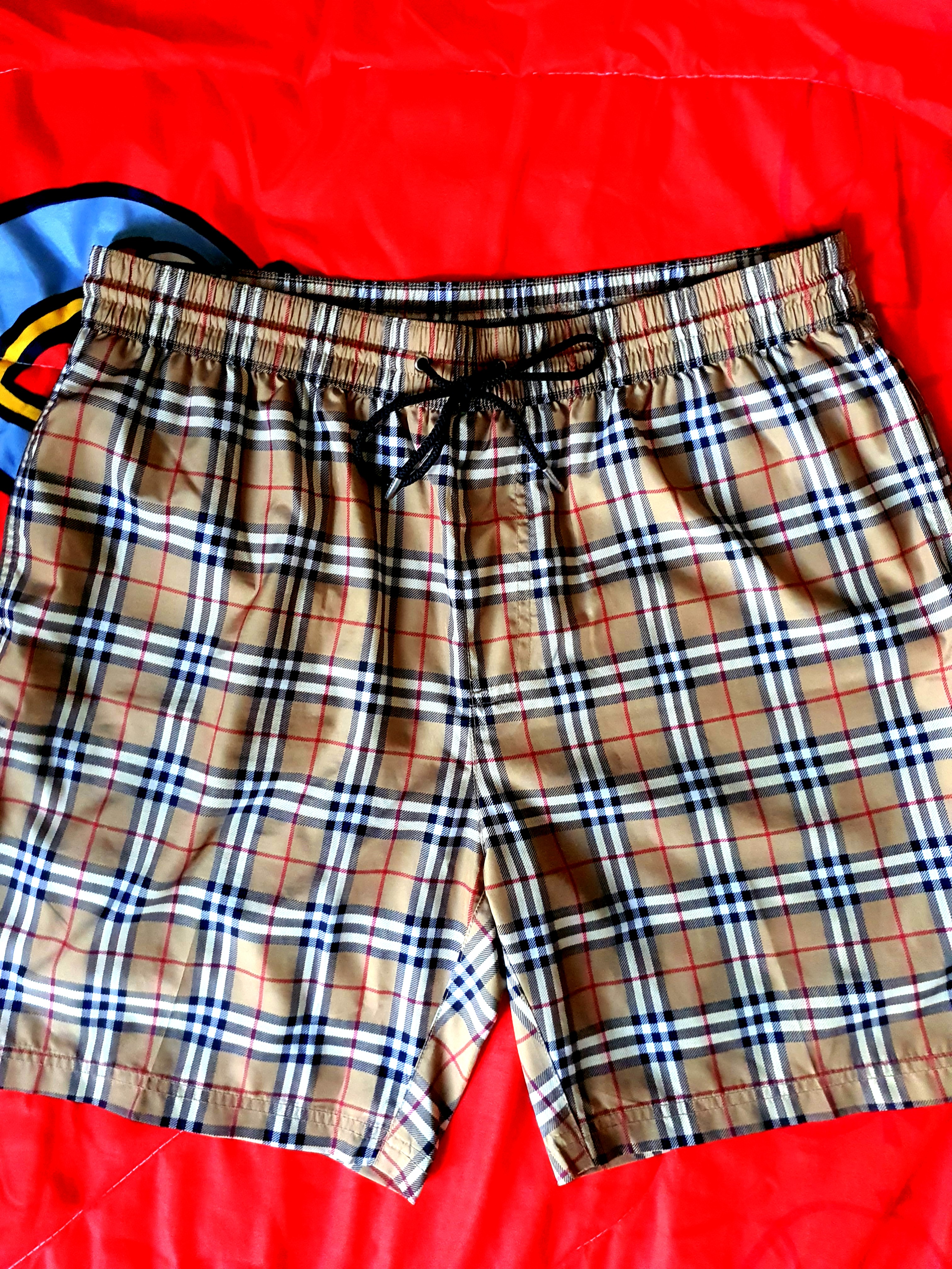 Burberry shop london shorts