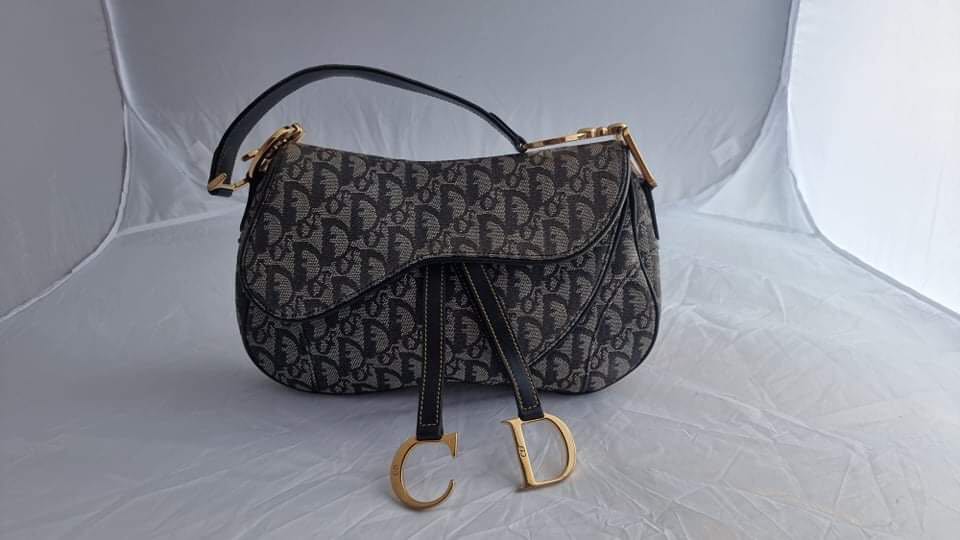 CHristian Dior Saddle bag, Announcements on Carousell