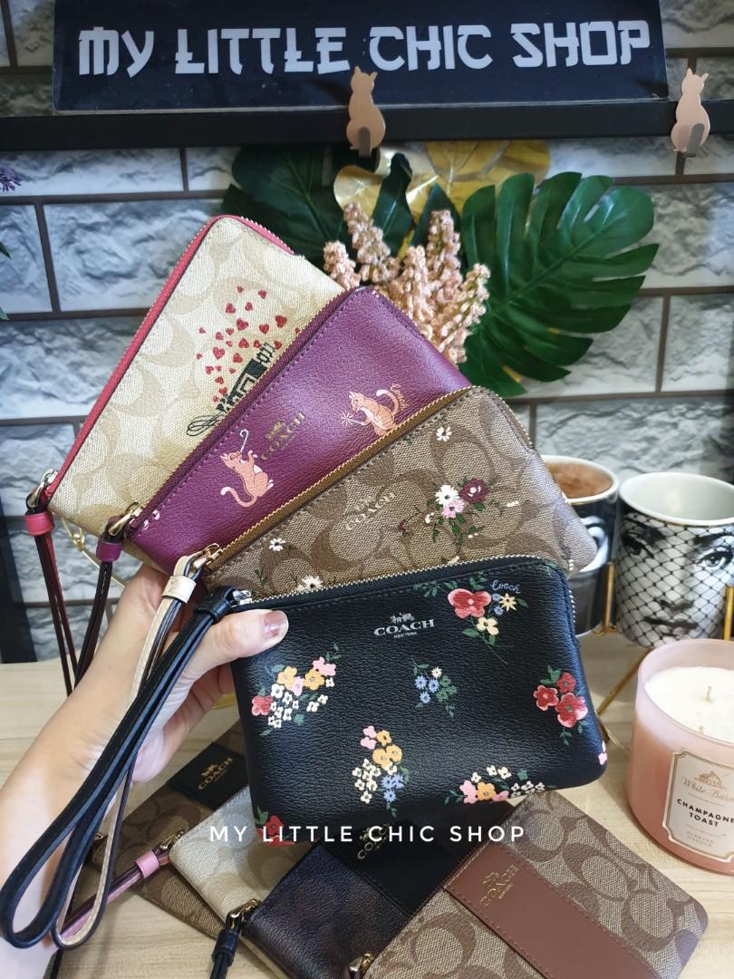 Coach wristlet cheap sale clearance
