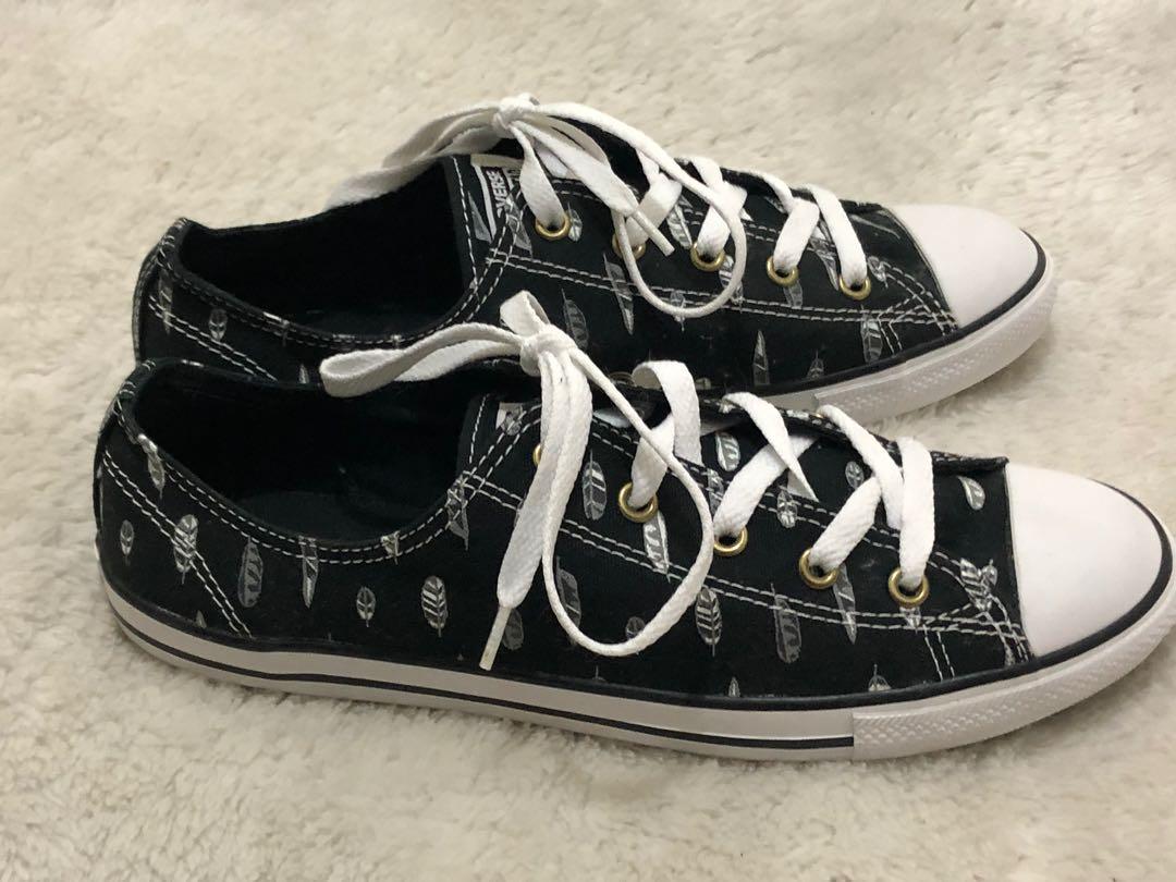 Til ære for roterende gnier CONVERSE All Star Chuck Taylors Slim Sole Size 40.5, 女裝, 鞋, 拖鞋- Carousell