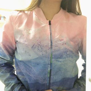 （分類：）位於 。 由 chinging._. 提交（商品編號 1089969876，圖片 1）。簡介： 。