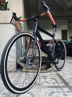Custom gravel bike