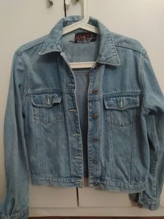 (Category: ) located in . Submitted by jiahnnn (Listing ID 1089971632, Image 1). Description: .