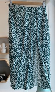 (Category: ) located in . Submitted by j14.closet (Listing ID 1089893112, Image 1). Description: .