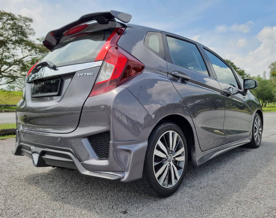Honda Jazz 1 5 V A Promotion Raya Cars Cars For Sale On Carousell