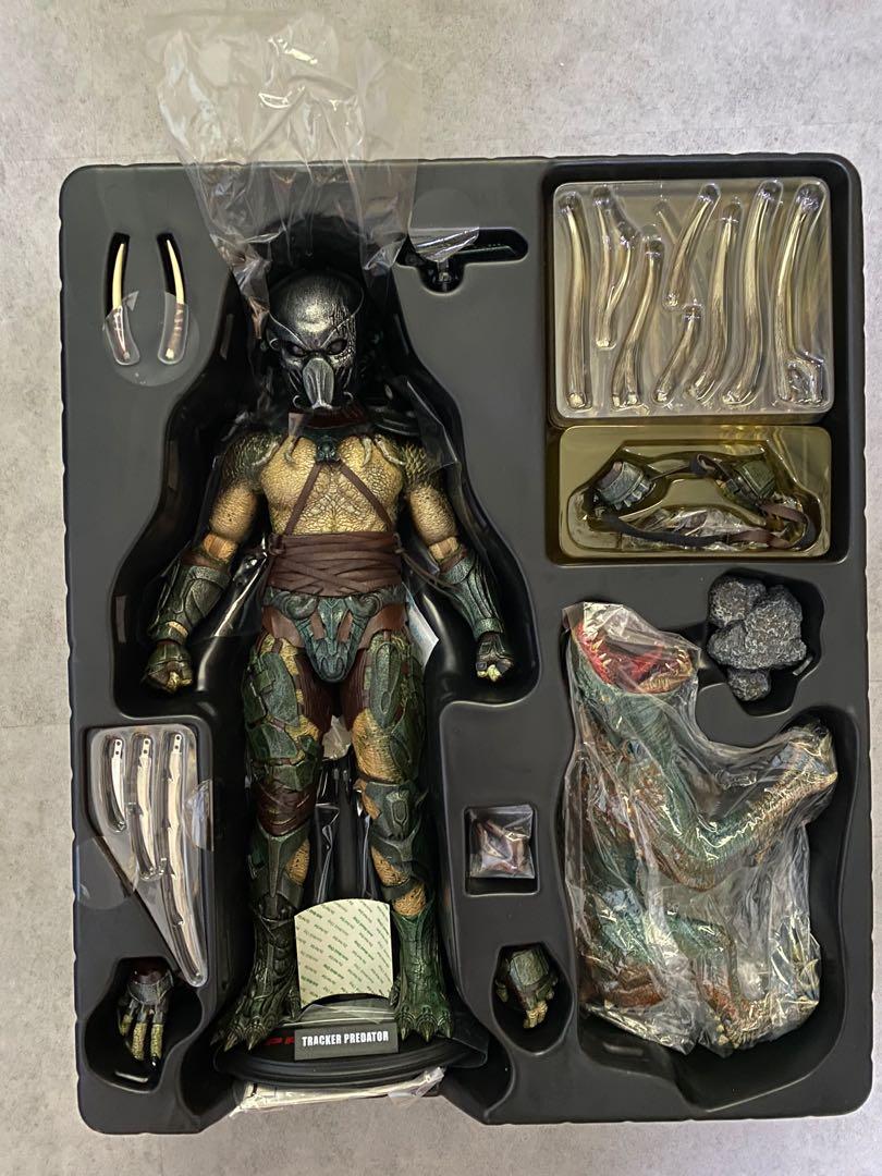 HOT TOYS TRACKER PREDATOR (PREDATORS) & SHADOW PREDATOR (PREDATORS ...