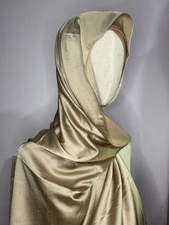 (Category: ) located in . Submitted by afapparels (Listing ID 1089985554, Image 1). Description: .