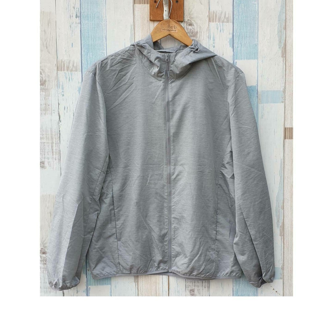Jaket tipis olahraga by uniqlo