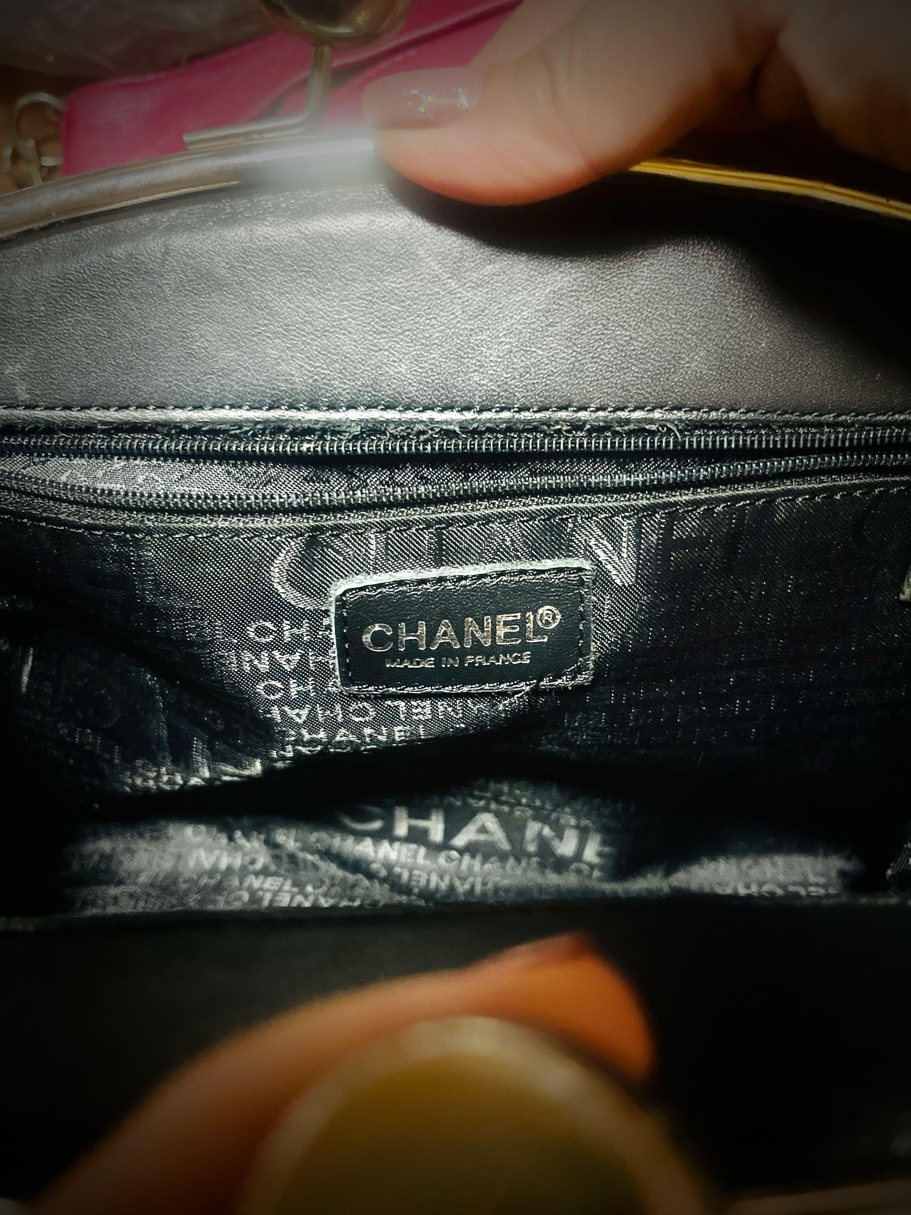 Sale alert‼️ Kiss-lock Vintage Chanel 2-way Bag, Luxury, Bags & Wallets on  Carousell