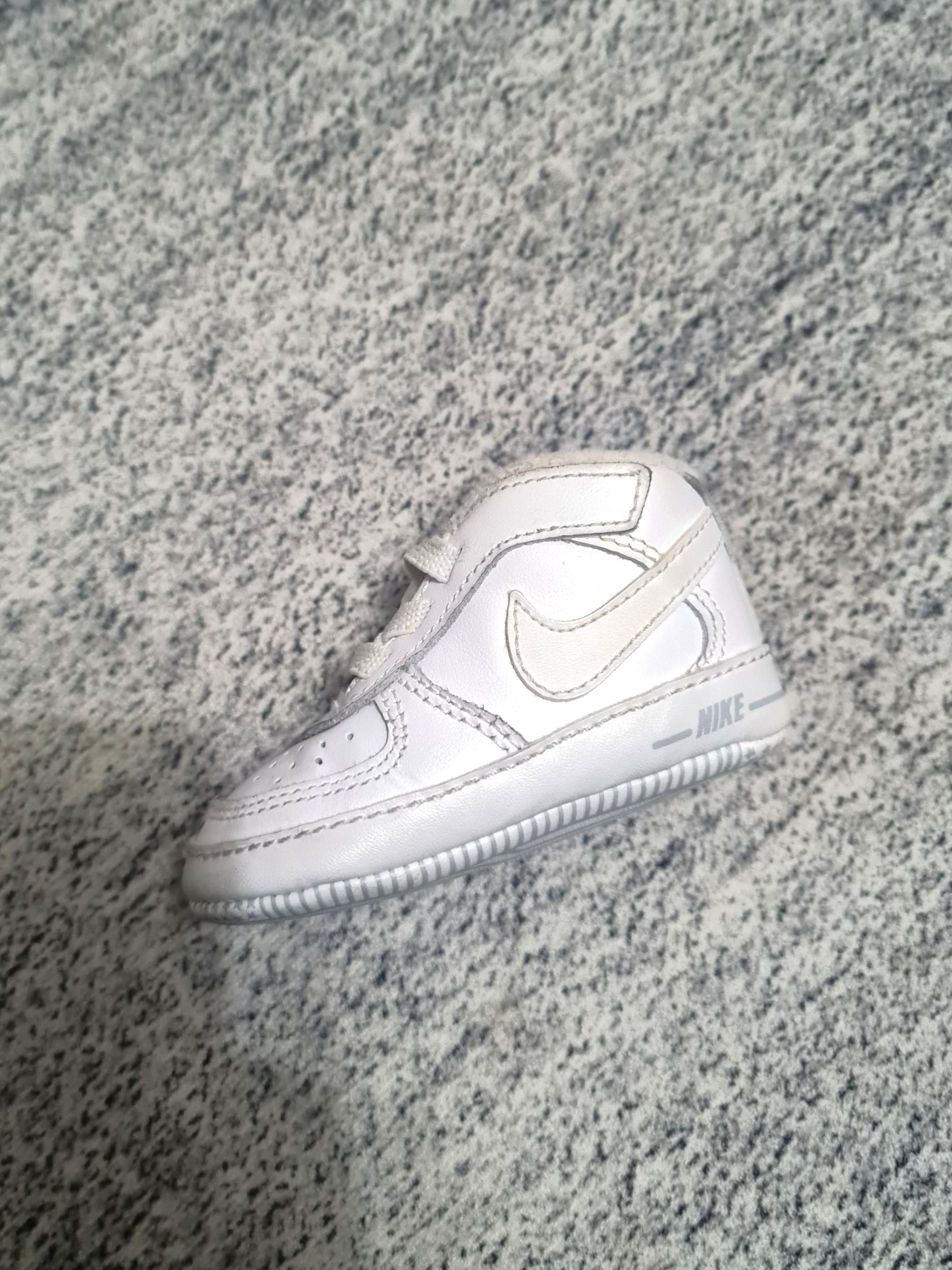 Nike force 1 cot