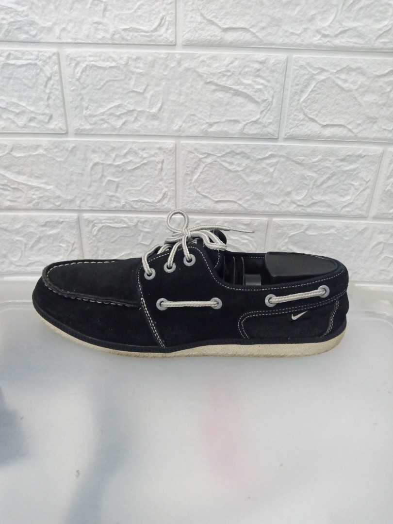 nike loafers