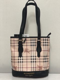 (Category: ) located in . Submitted by cbgapparel (Listing ID 1089951783, Image 1). Description: .