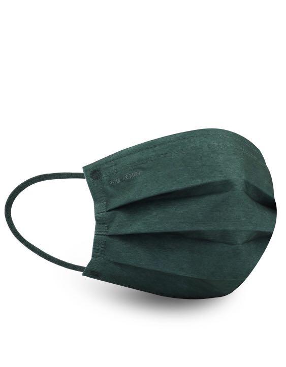 Protector Mask Pine （分類：口罩、面罩）位於 Hong Kong。 由 recaca 提交（商品編號 1089909321，圖片 3）。簡介： Protector Daily ASTM Level 3 Color: Pine Medium Size: 16.5X9.5 cm 陽光森林綠色，適合配搭運動服裝 大埔交收 順豐到付（兩盒或以上包順豐站/智能櫃） 。