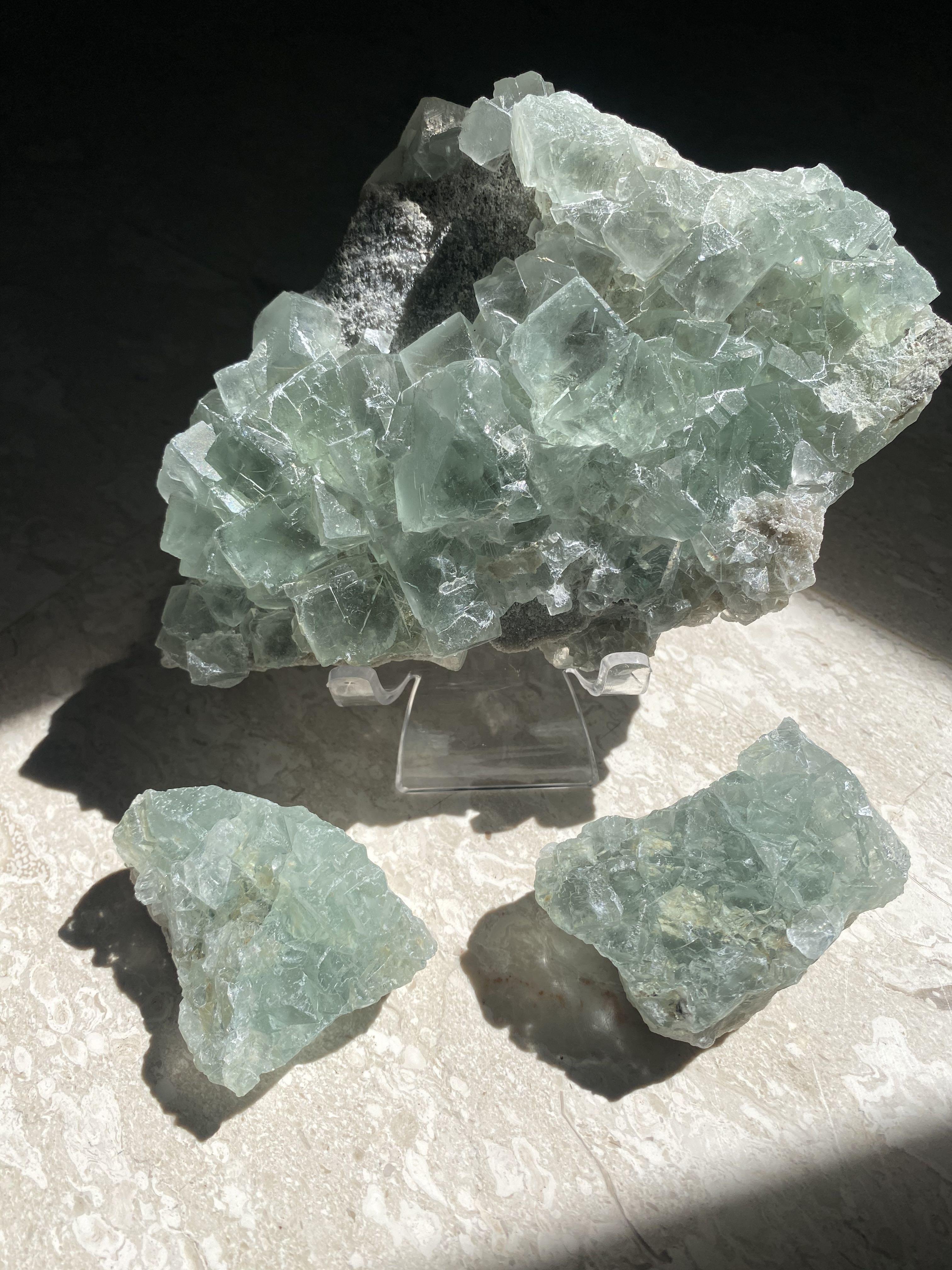 Rare Xianghualing Glassy Fluorite 香花岭萤石 Women S Fashion Jewelry Organisers Precious Stones On Carousell