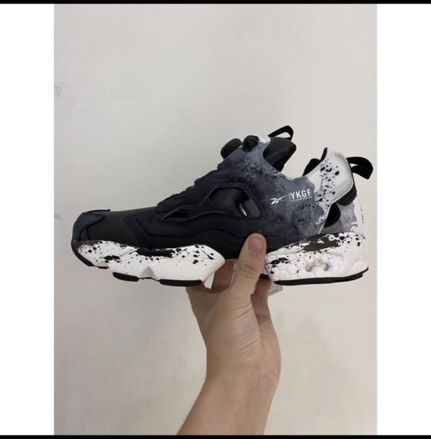 Reebok 休閒鞋instapump fury OG-YKGF 聯名款, 他的時尚, 鞋, 運動鞋在