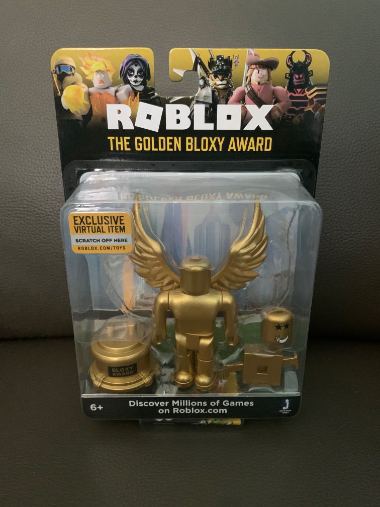 Roblox The golden bloxy award toy, Hobbies & Toys, Toys & Games on