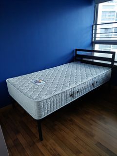 (Category: ) located in . Submitted by k.minimalist (Listing ID 1089819808, Image 1). Description: .