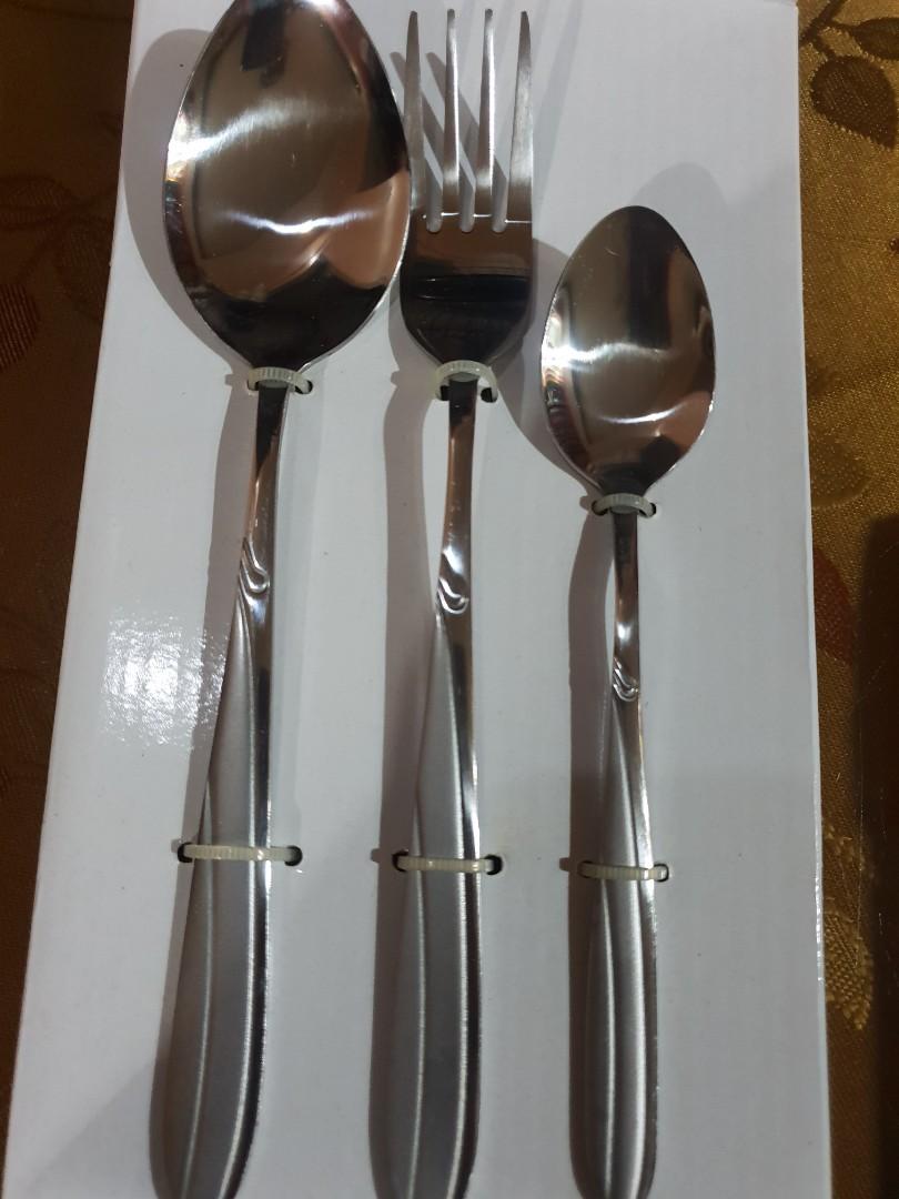 Tupperware spoon and fork set, Furniture & Home Living, Kitchenware