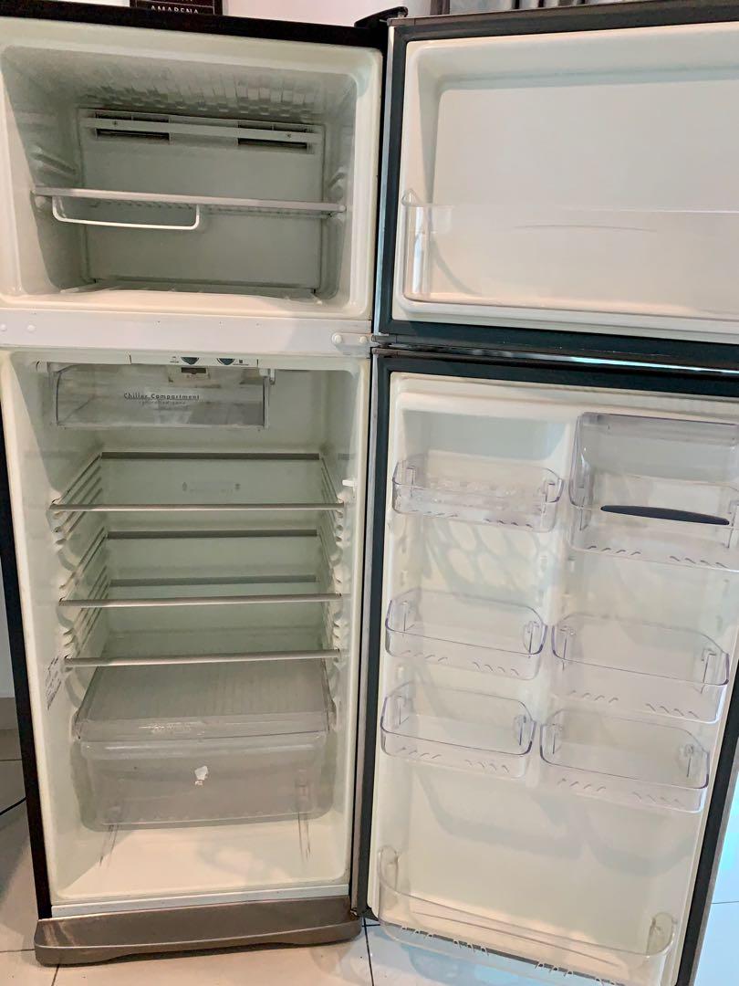 USED Electrolux Refrigerator 406L, TV & Home Appliances, Kitchen