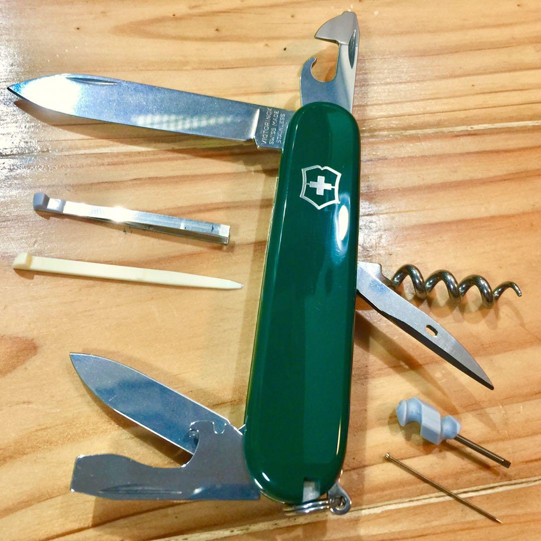Victorinox hunter green top