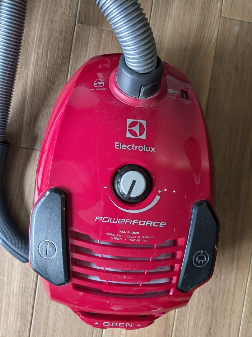 Working Electrolux vaccum cleaner, TV & Home Appliances, Vacuum Cleaner
