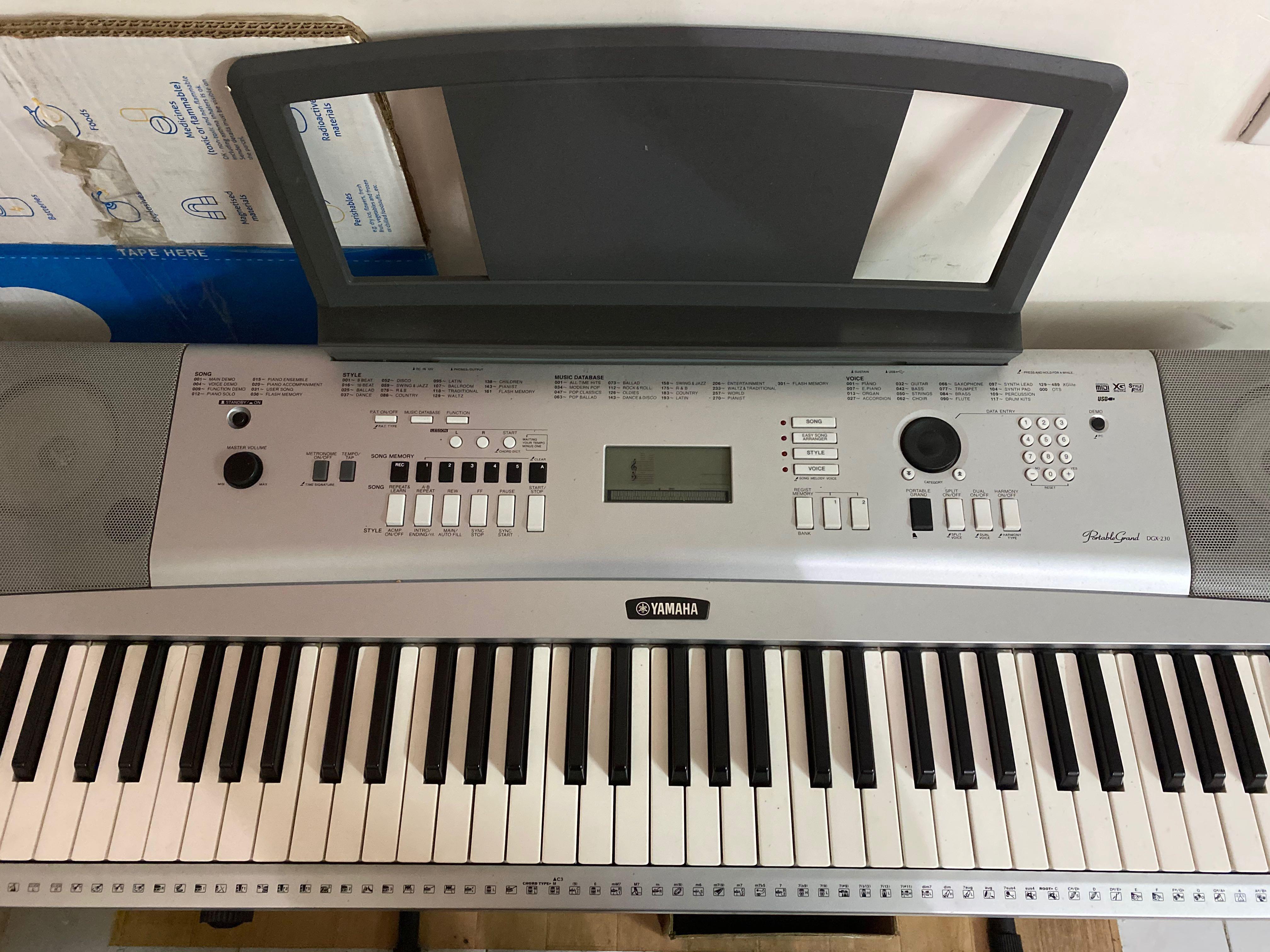 Yamaha 電子琴 Portable Grand DGX 230 (with stand & pedal), 興趣及遊戲, 音樂、樂器