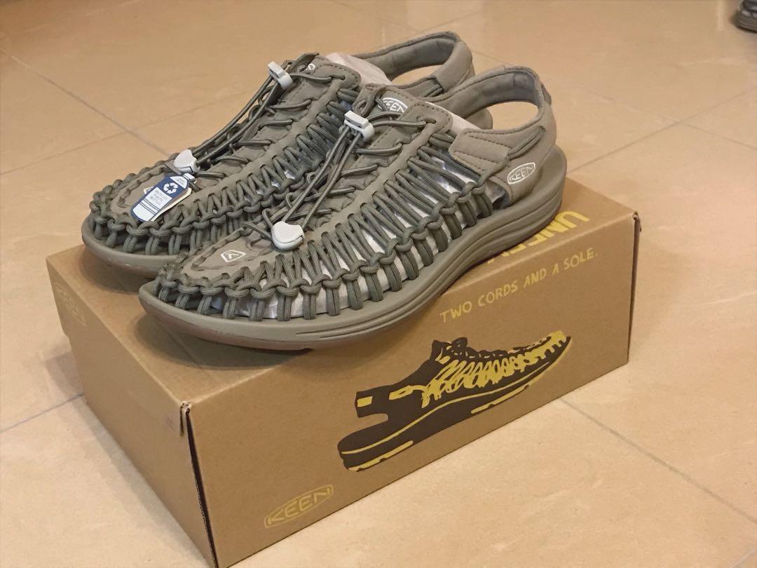 All New US9.5 Keen Uneek Sandals Timberwolf/Plaza Taupe, 男裝, 鞋, 西裝鞋-  Carousell