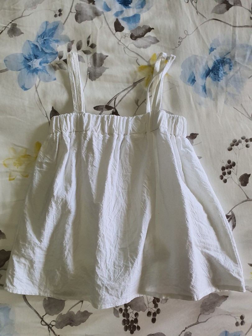 Basic plain white strap top, Women's Fashion, Tops, Sleeveless on Carousell