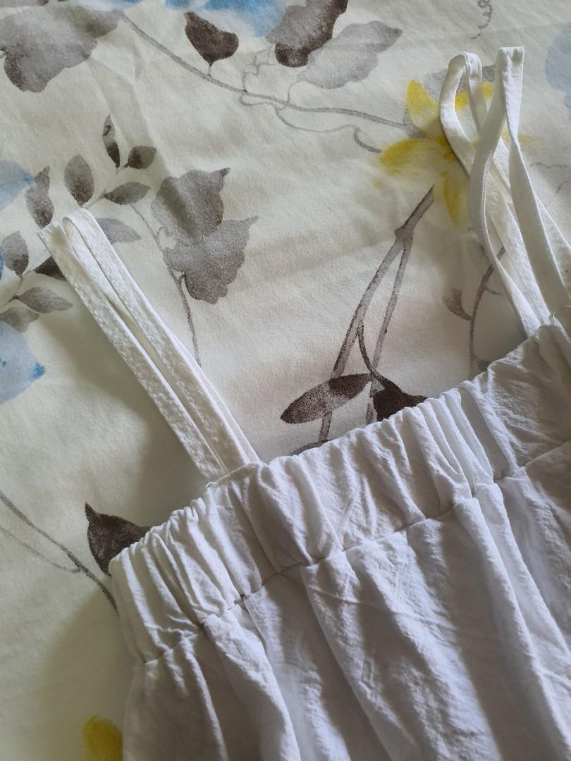 Classic-Cut Strap Top (white) main image 1