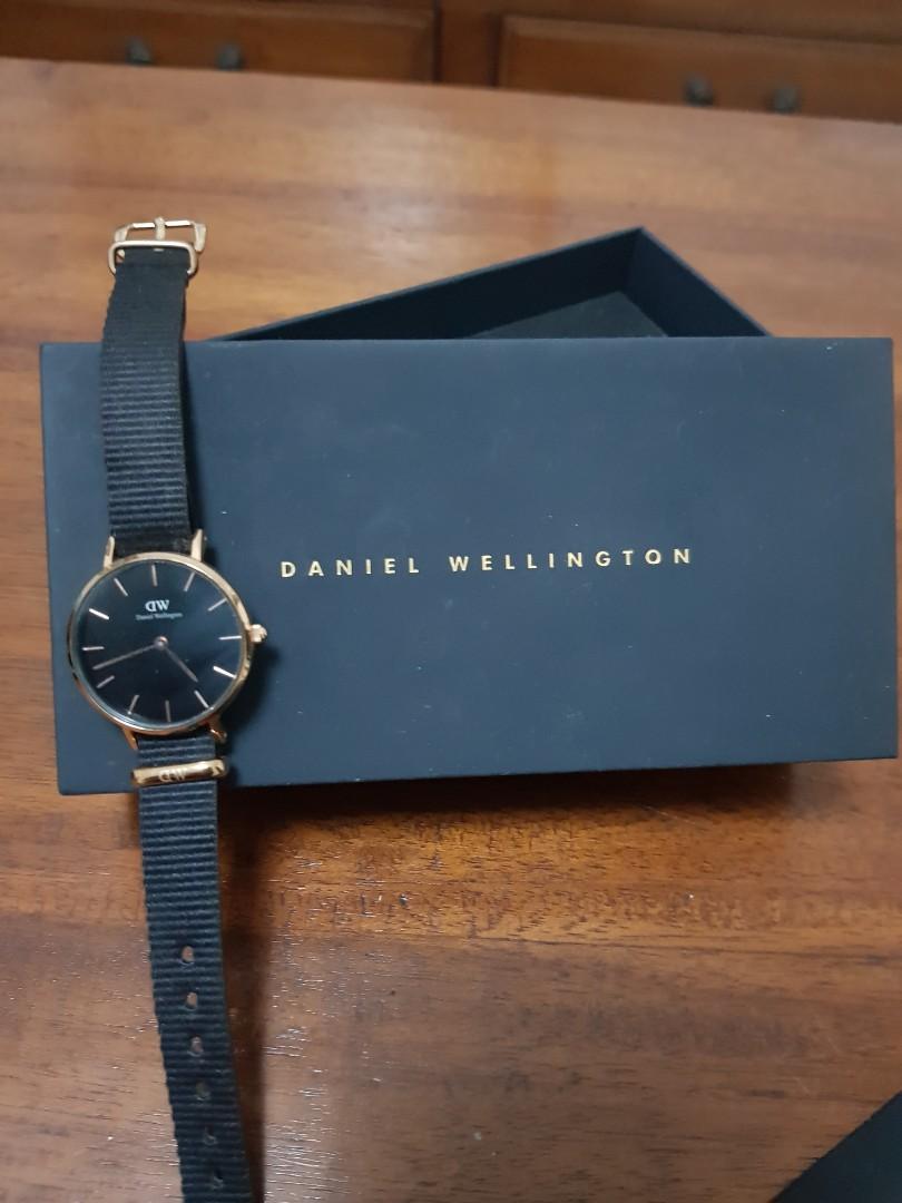 Harga daniel wellington petite sale