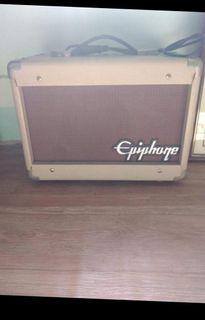 Epiphone guitar amp w built in chorus. 7k.. (2015)