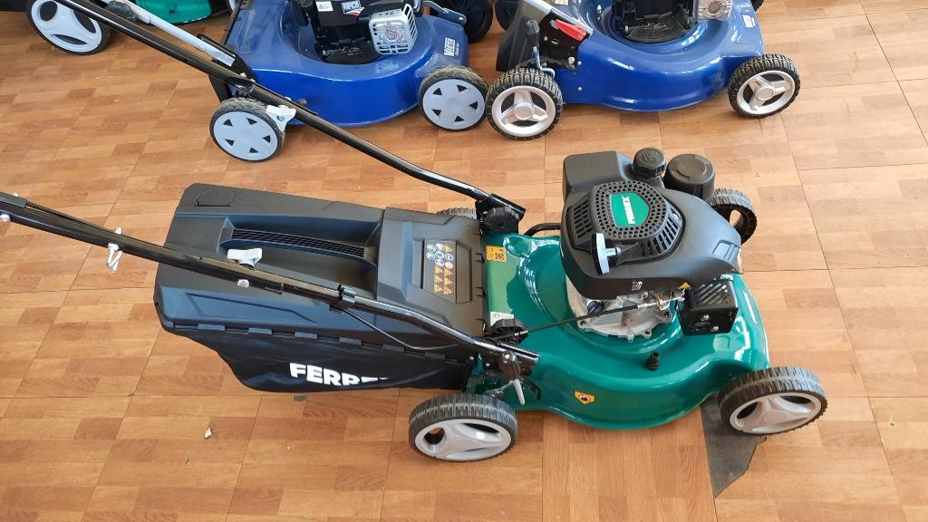 Ferrex Petrol Lawn Mower 132cc with Grass Catcher Self Propelled