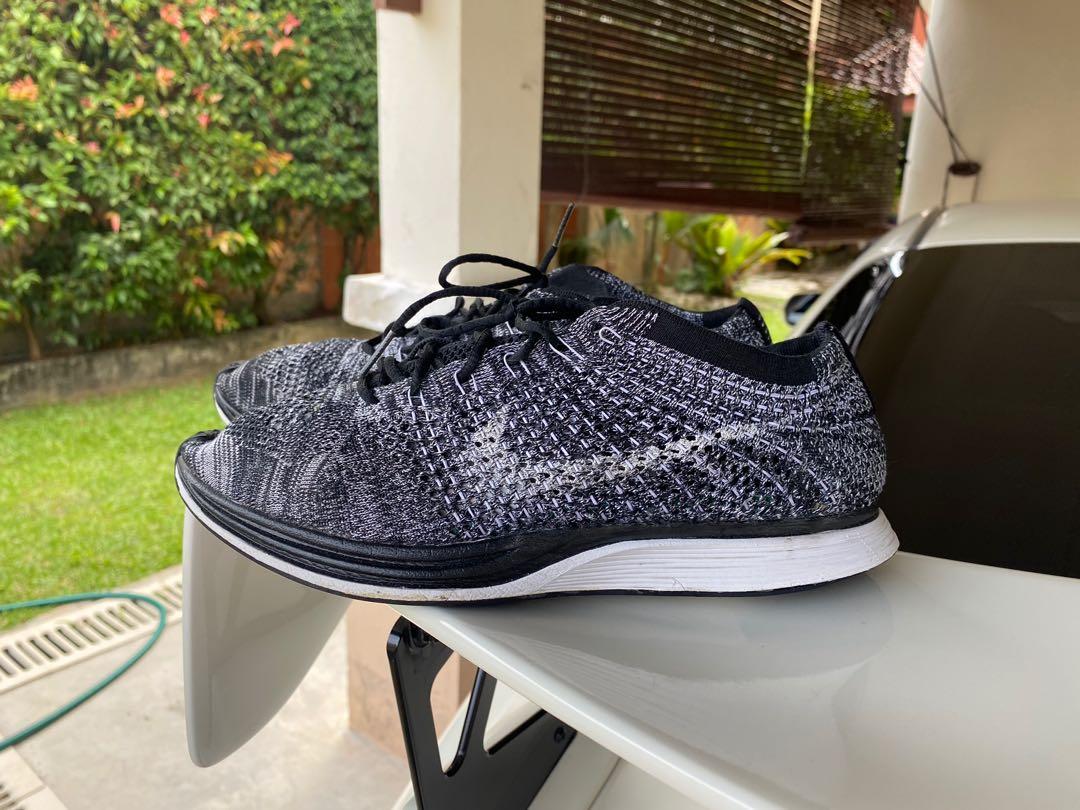 Flyknit racer cheap oreo on feet