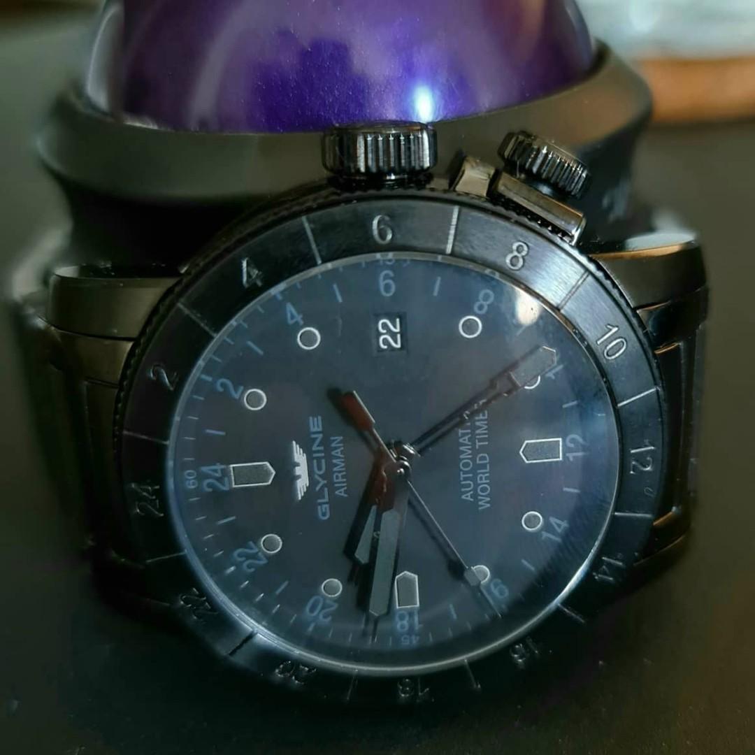 Glycine airman 44mm top